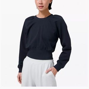 Brand new with tags size 4 LA Puff Sleeve Crop